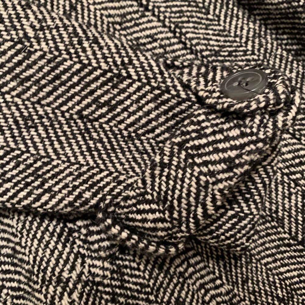 Coat - Picture 4 of 5
